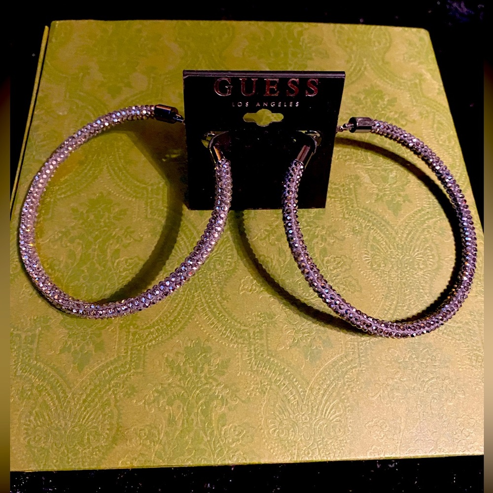 GUESS- rhinestone blk hoop earrings